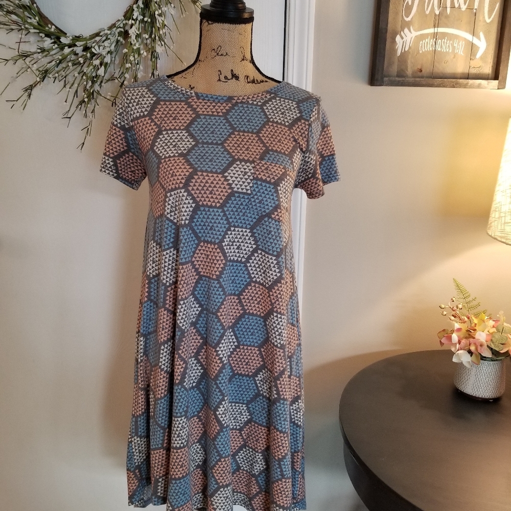 LuLaRoe Carly  (Carly dresses 2 for $25 or 3 for $30)